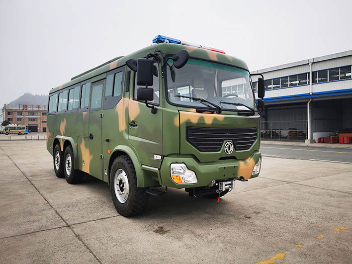 國六EQ6820ZT6D型東風六驅越野客車