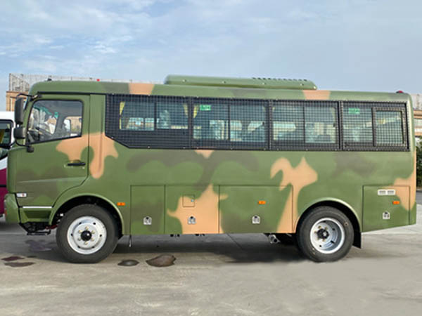 森林消防運兵車