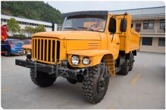 東風尖頭六驅越野自卸車，EQ2082尖頭越野自卸車