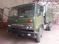 東風康明斯運兵車，二汽東風原廠運兵車EQ1118GA帶碰桿篷布