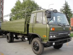 東風EQ5188XZS6D15住宿車，36人住宿用高欄板運兵車