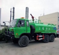 東風六驅越野灑水車，國五6×6驅動森林消防灑水車，八立方六驅水罐車