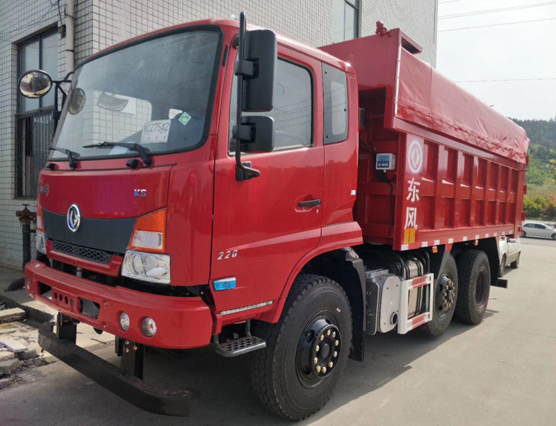 【前2后6自卸車報價】前2后6自卸車帶提升橋的多少錢，自重幾噸