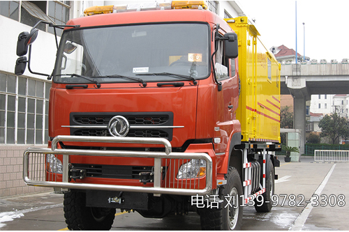 四驅救援管道搶修車_可放多種不同的救險設備，操控簡單靈活