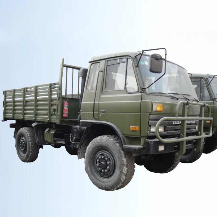 【四驅車】新款平頭東風越野運兵車,康明斯發動機190馬力越野四驅運兵車