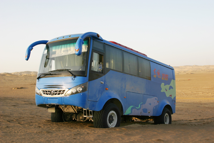 【四驅沙漠越野觀光車】東風4x4全驅19座沙豹客車，4*4驅動29座越野旅居車