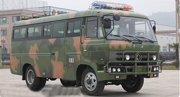 東風EQ6680ZT型四驅越野客車