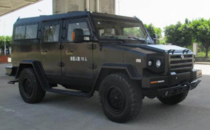 東風四驅EQ6600ZTV1型越野客車